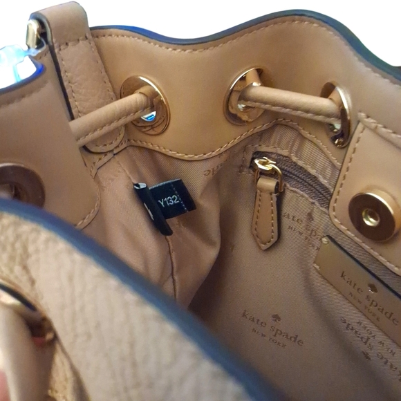 Kate Spade Rosie Mini Bucket Bag Faux Fur Light Fawn Tan Crossbody NWT - Picture 14 of 14